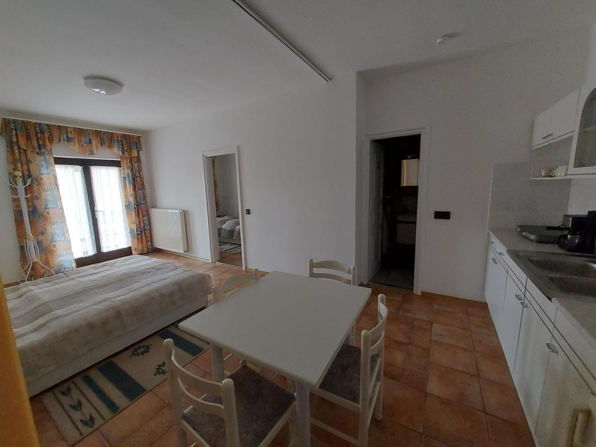 Istvan Apartmanok Keszthely Exterior photo